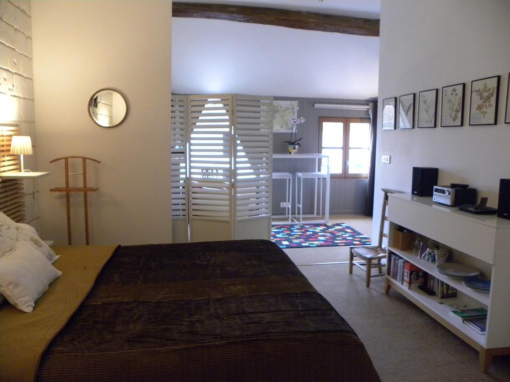 Entre Cour Et Jardin Hotell Châlons-en-Champagne Eksteriør bilde